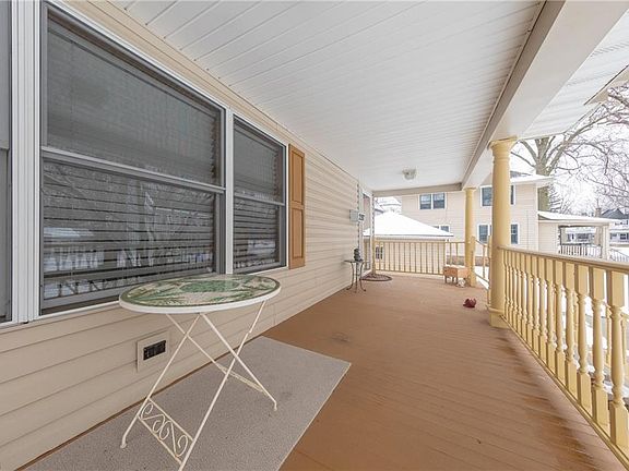 2nd image of 2197 Cottage Grove Dr