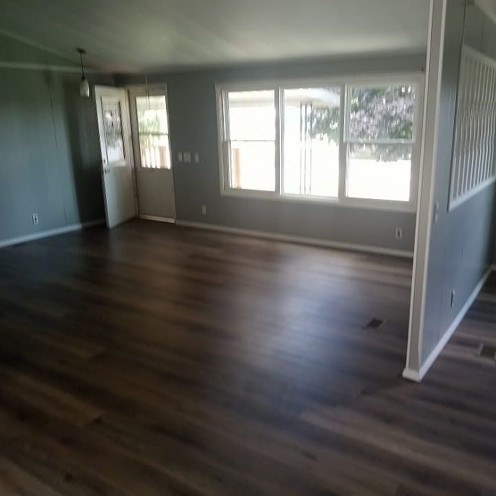1st image of 1539 E Delavan St