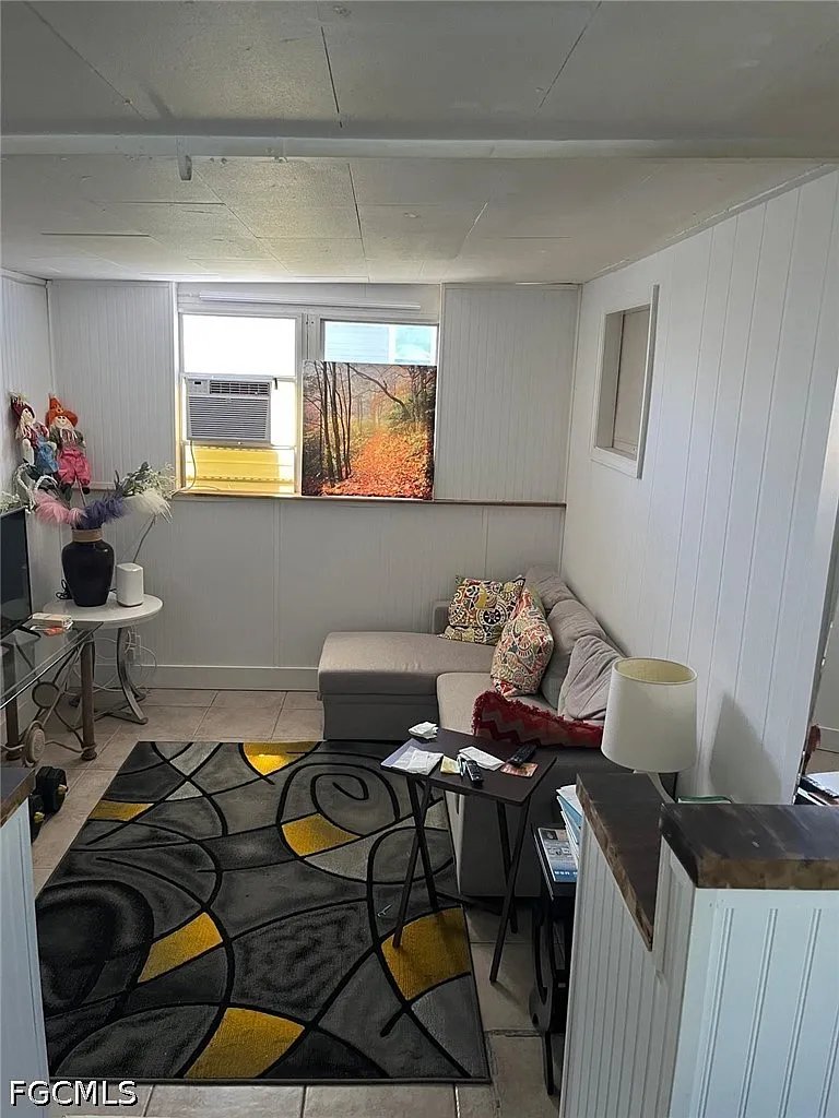 1 bed, 1.0 bath, 750 sqft, $1,600 — Photo 2