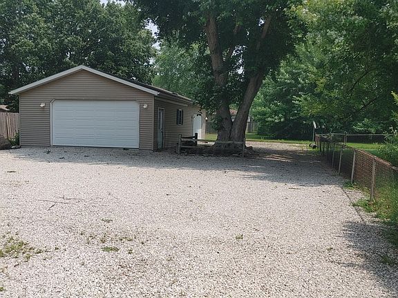 3rd image of 2680 Capaldi Dr