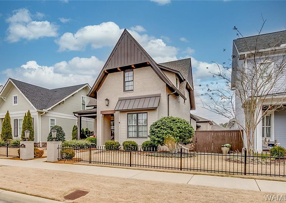1st image of 3579 Courtney Ave