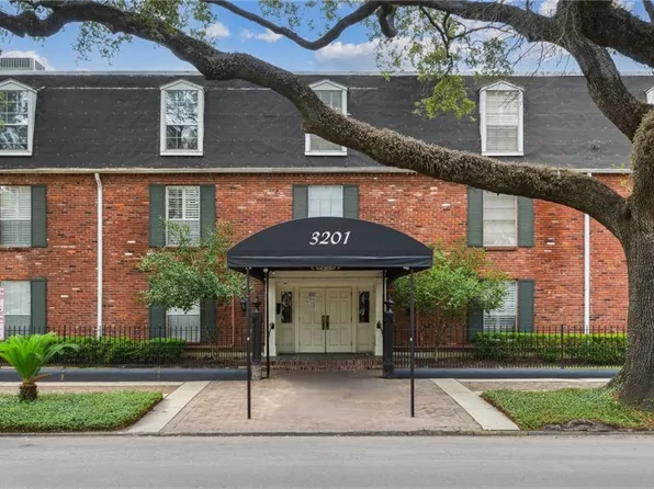 3201 Saint Charles Ave APT 223, New Orleans, LA 70115