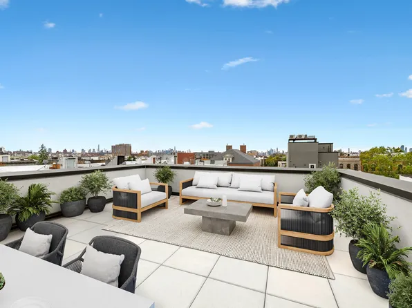 1811 Menahan Street image 10 of 13