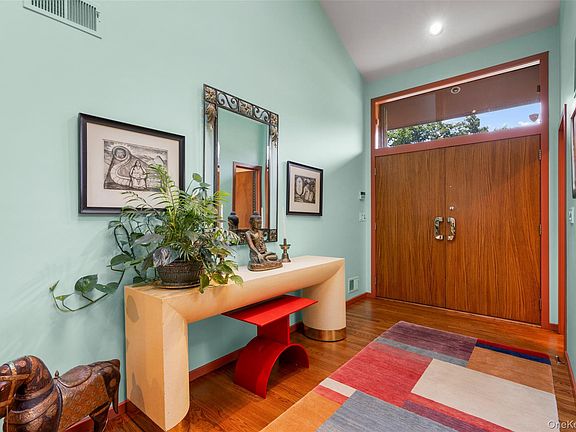 3rd image of 132 Barton Road