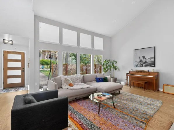 925 Easton Pl, Dallas, TX 75218