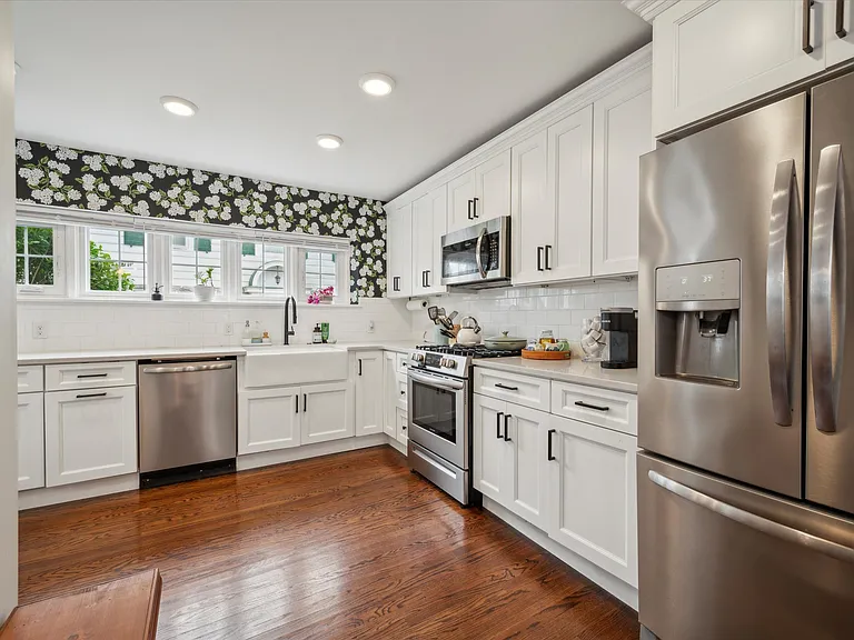 504 Gainsboro Rd — Photo 14