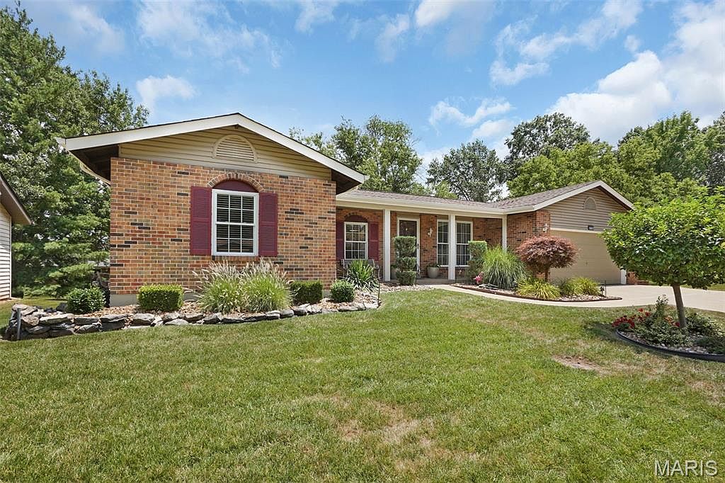 5732 Hempline Rd, Saint Louis, MO 63129 | Zillow