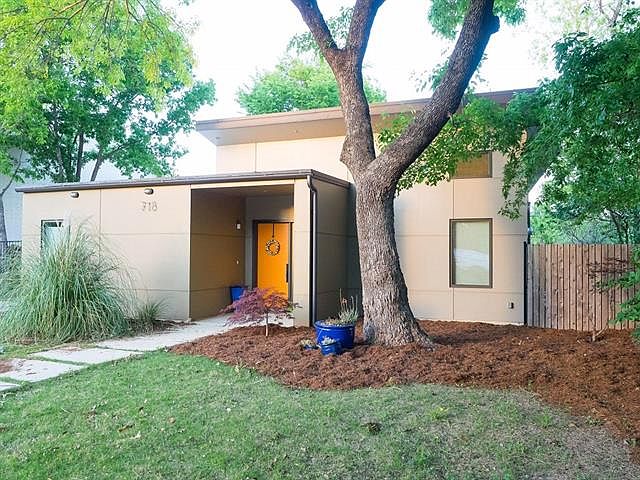 1st image of 718 N Bailey Ave
