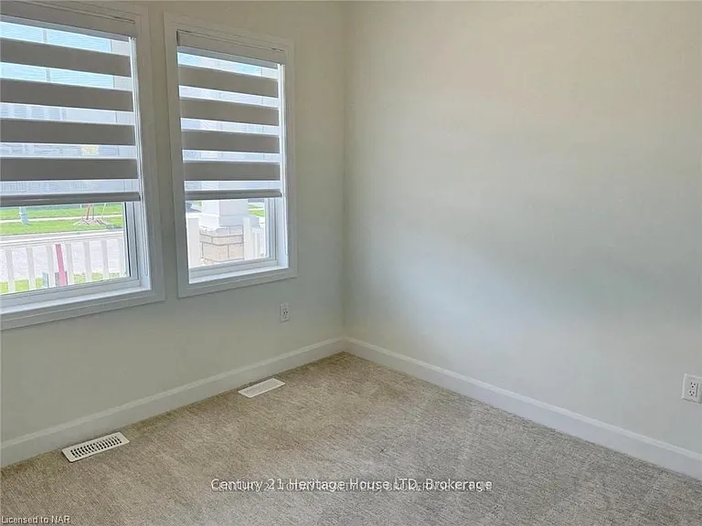11 Beachwalk Cres — Photo 21