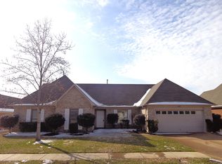 1057 Stable Run Dr, Cordova, TN 38018