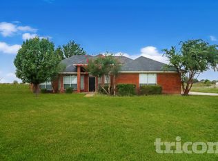 1081 Treehouse Ln, Red Oak, TX 75154