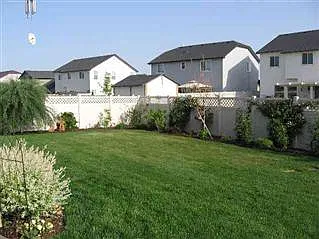 Charming 4-Bed, 2-Bath Single-Level Home with 3-Car Garage & Community Pools! — Photo 4