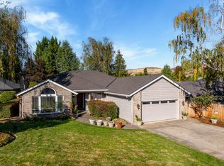 2417 Meadowcreek Dr, Medford, OR