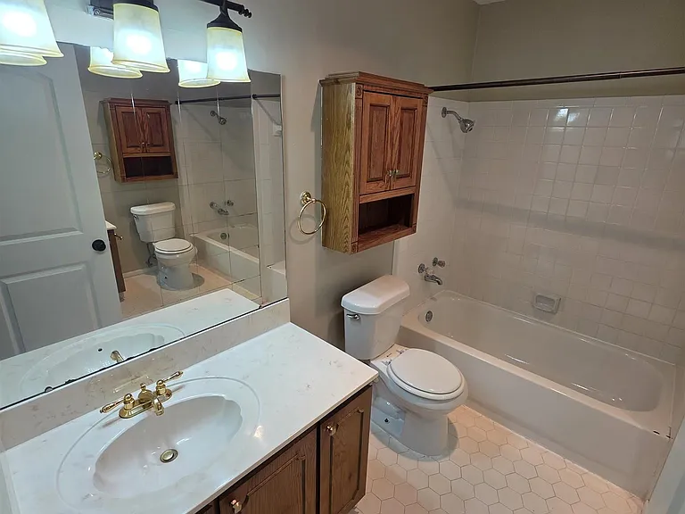 518 Green Mountain Dr #16 — Photo 13
