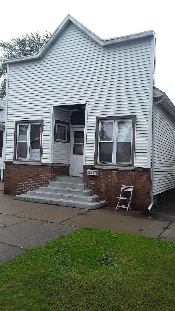440 Freeland Ave photo 1