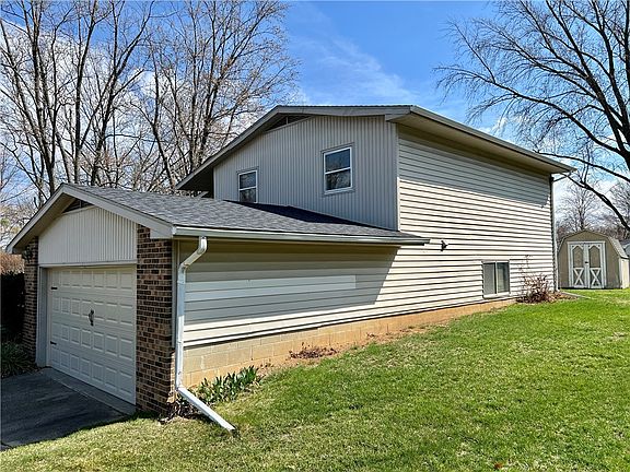 3rd image of 1610 Brentwood Ct