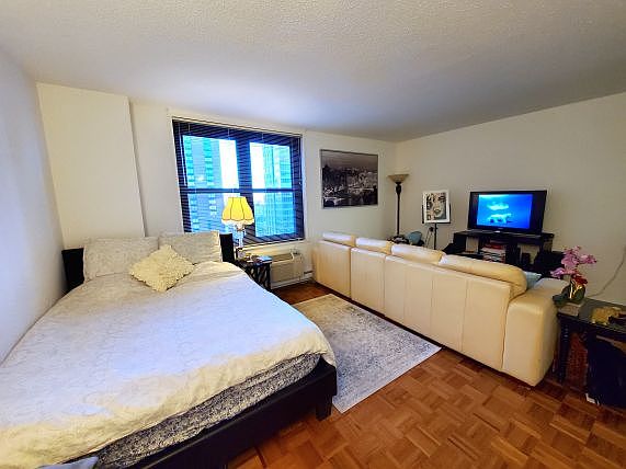 3rd image of 1763 2nd Ave APT 29P