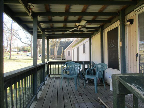 4th image of 281 Southwood Shores Dr