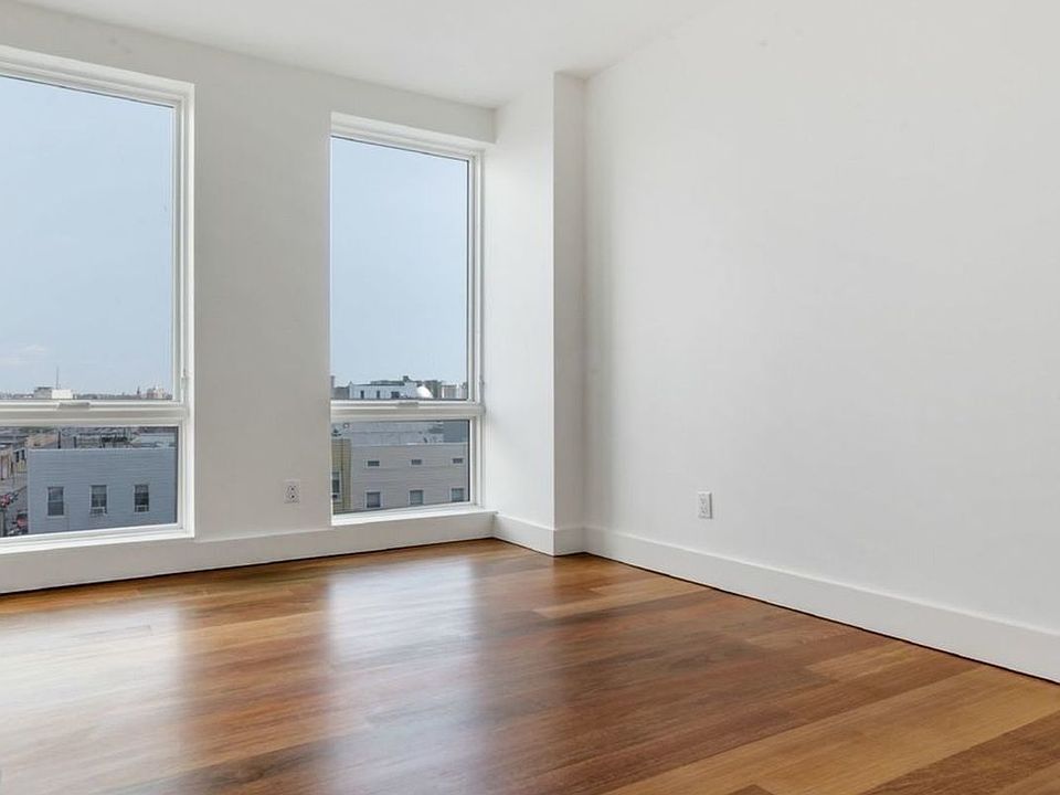 1st image of 215 Green St #C3