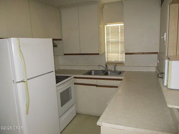 5th image of 1901 Hickory Ave