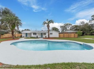 916 Grove Park Ct, Jacksonville, FL 32216