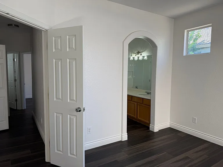 1140 E Catino St — Photo 20