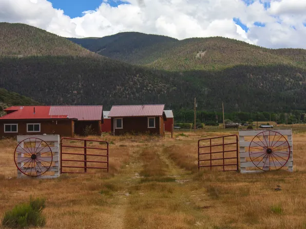 73 Arellano Rd, Amalia, NM 87512