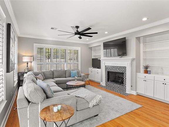 2nd image of 6511 S Claiborne Ave