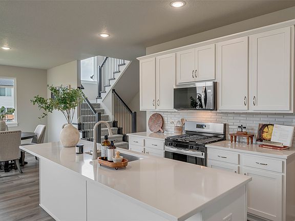 7th image of this home