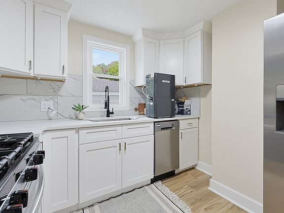 2nd image of 6 Harris Ave