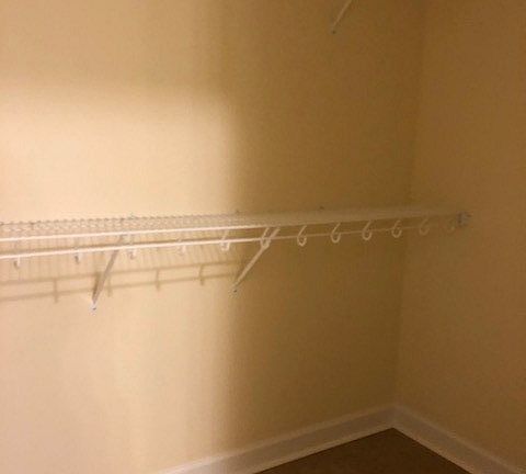 4th image of 3424 Greenhill Dr