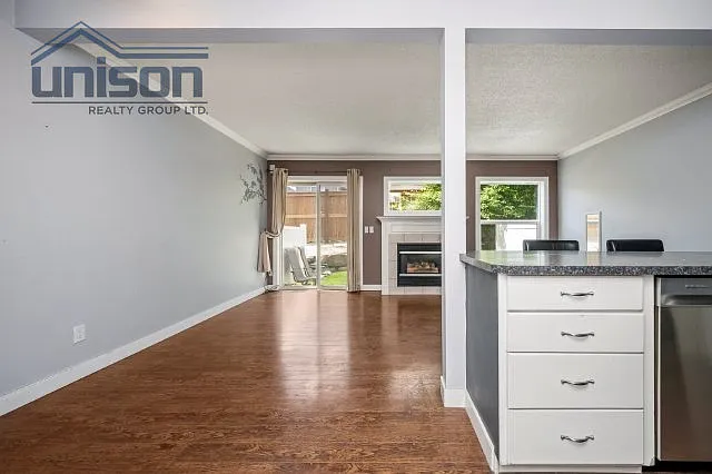 123 Country Hills Vlg NW — Photo 2