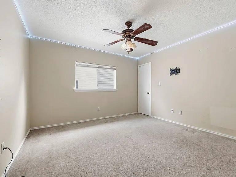 1109 Bradbury Ln — Photo 8