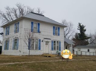 118 W Hickory St, Sigourney, IA 52591