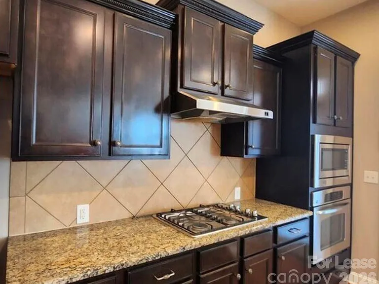 317 Montibello Dr — Photo 13