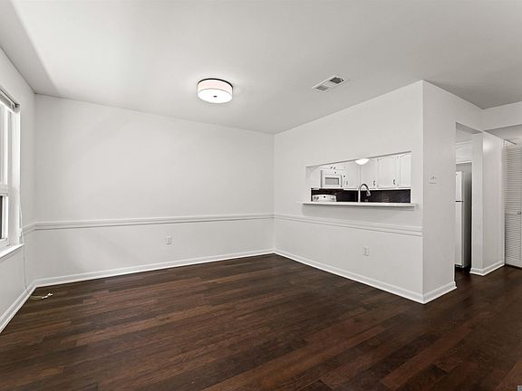 5th image of 3330 Willard St APT 303