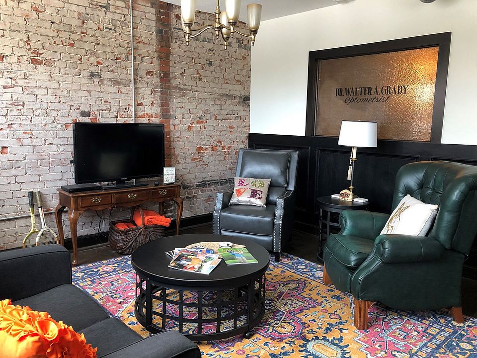 1st image of 711 S Main St #3