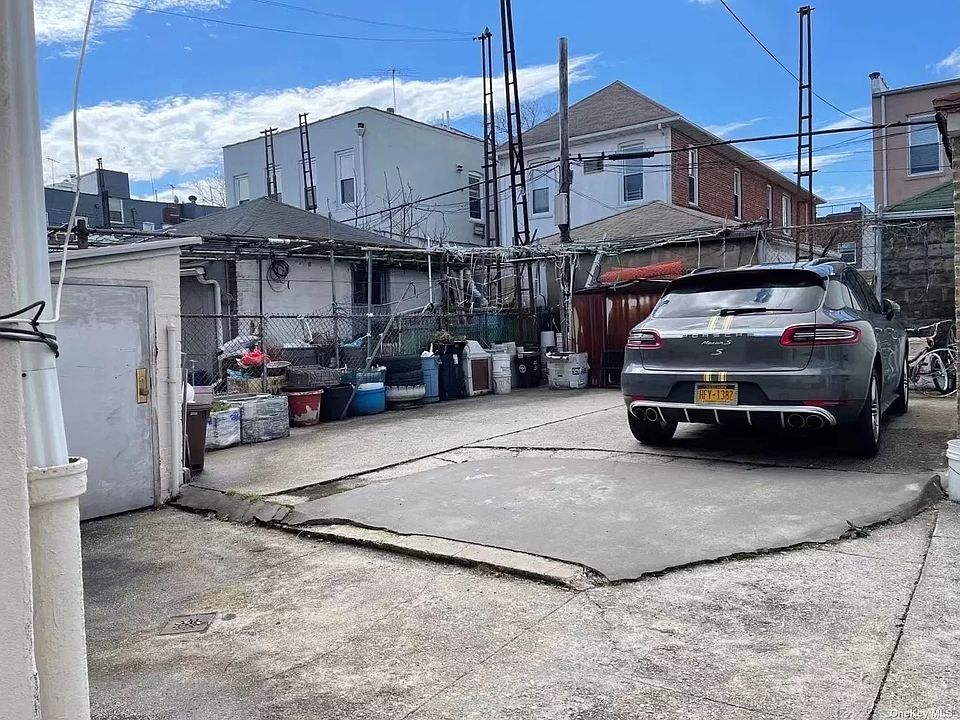 2nd image of 1040 66th St