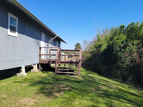 4th image of 605 Riverside Dr