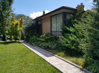 2100 Lorelei Rd #BASEMENT, Mississauga, ON L5A 1C3