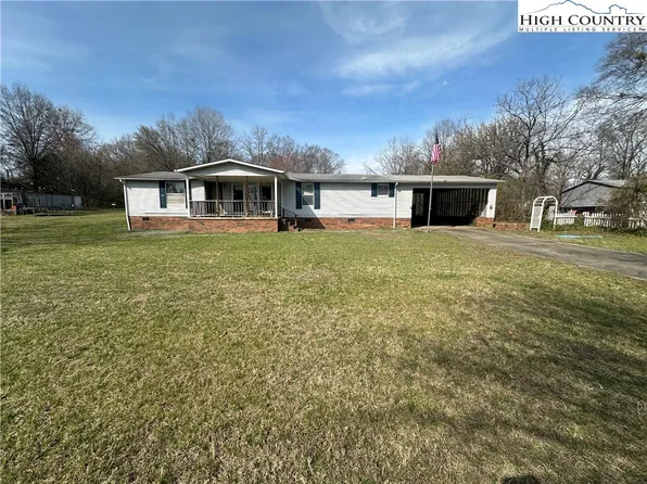 206 SW 6th Street, Taylorsville, NC 28681