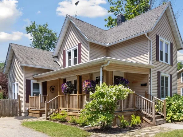 221 N Chatham St, Janesville, WI 53548