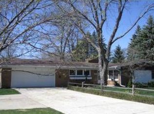 1655 Alvin Ln, Brookfield, WI 53045