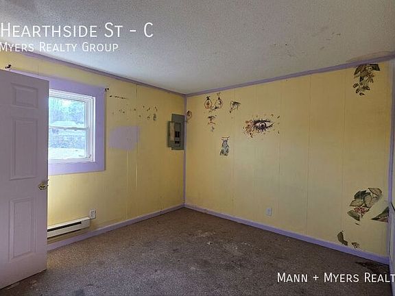 3rd image of 1217 Hearthside St Unit C