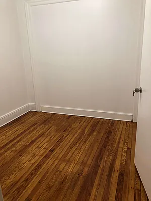 Rented by Kathi Markou, LREB | media 10