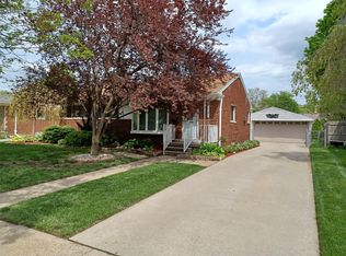 940 Chippewa St, Mount Clemens, MI 48043