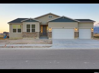 183 E Lake View Dr, Vineyard, UT 84058