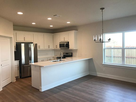 Kitchen & Dining Room
