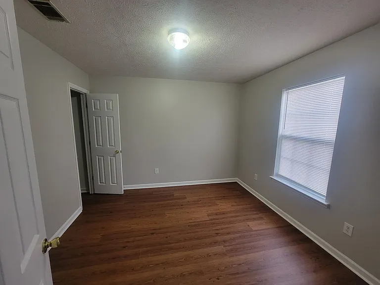 920 Cammaron Way — Photo 18