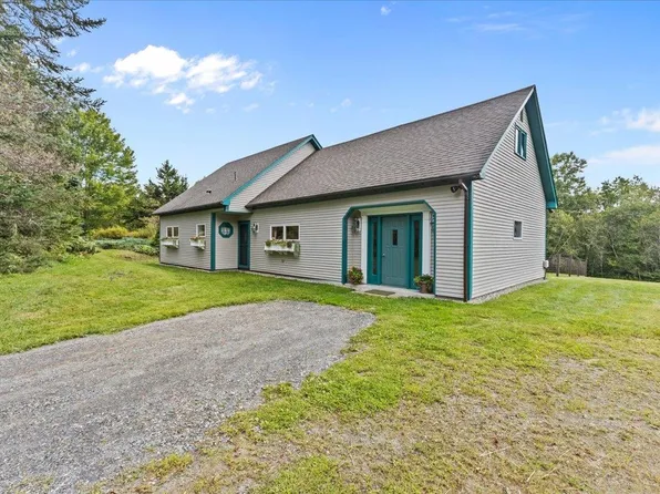 119 Brook and Pine Road, Morristown, VT 05661